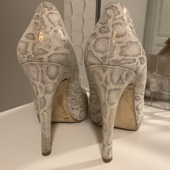 BCBG génération heels - Picture 4 of 9